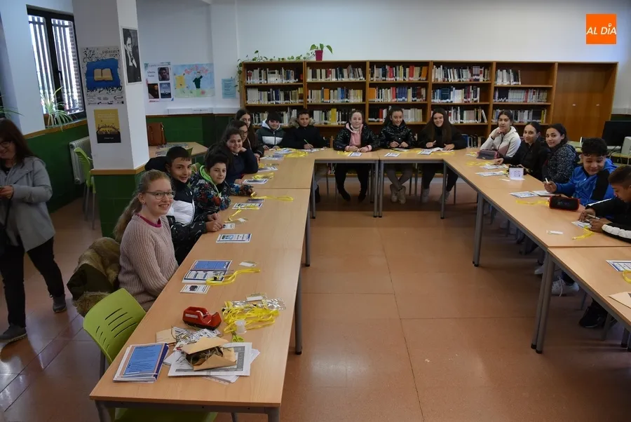 Foto 7 - Los escolares de la comarca y El Puente abren las jornadas de Puertas Abiertas en los IES