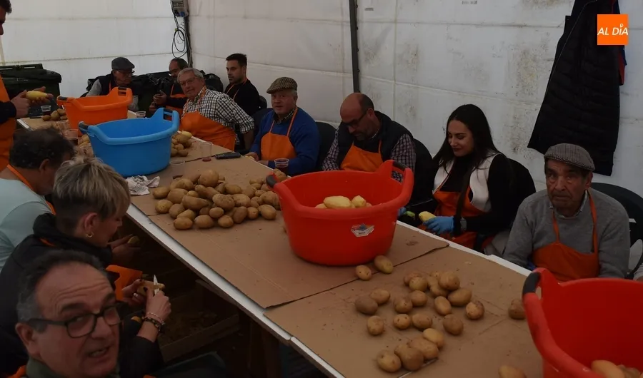 Foto 5 - Preparadas la carne y las patatas que se degustar&aacute;n este domingo en Pi&ntilde;ata