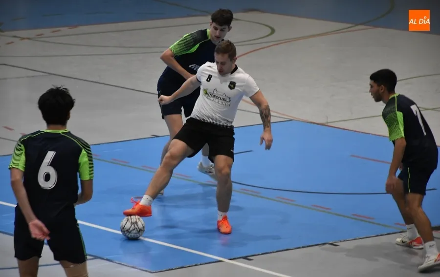 Foto 5 - El III de Futormes cae en un partido de bochornoso final visitante