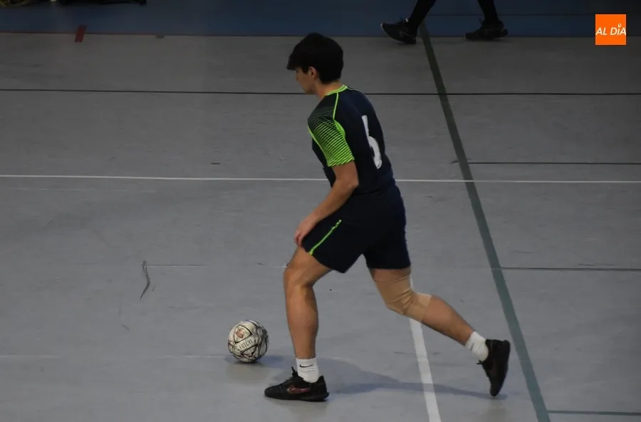 Foto 6 - El III de Futormes cae en un partido de bochornoso final visitante