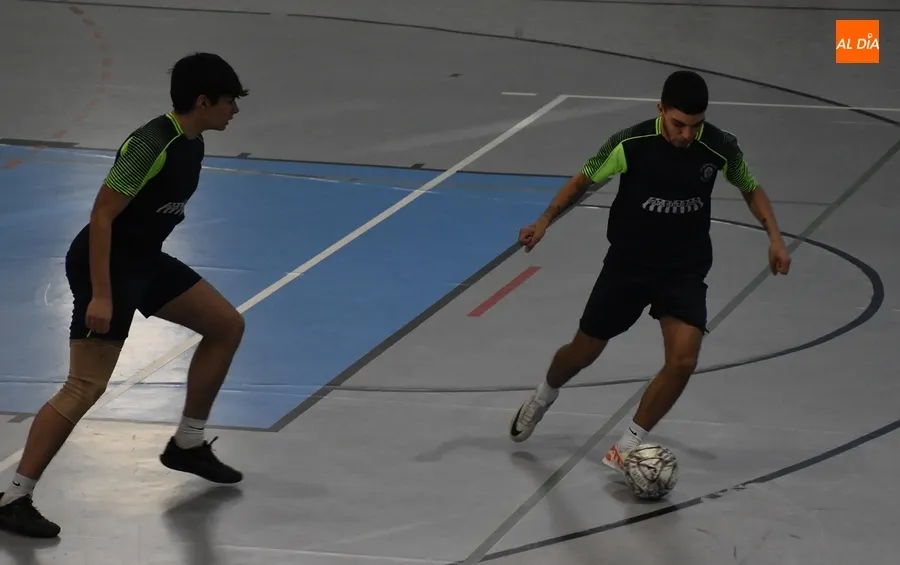 Foto 9 - El III de Futormes cae en un partido de bochornoso final visitante
