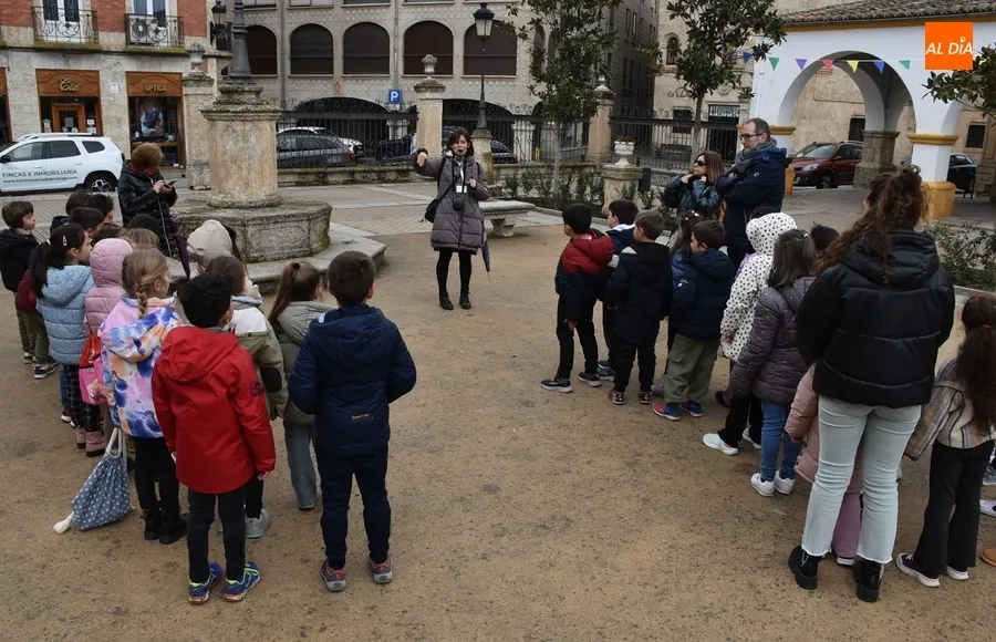 Foto 4 - Los alumnos de 1&ordm; de Mir&oacute;briga conocen por dentro la Catedral