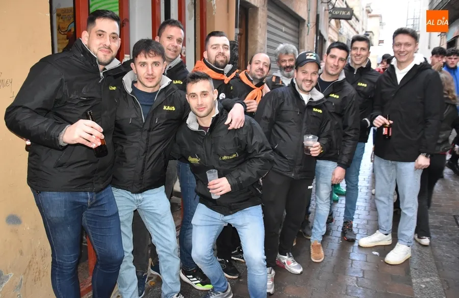Foto 5 - La fiesta se extiende por toda la ciudad dejando ver los primeros disfraces