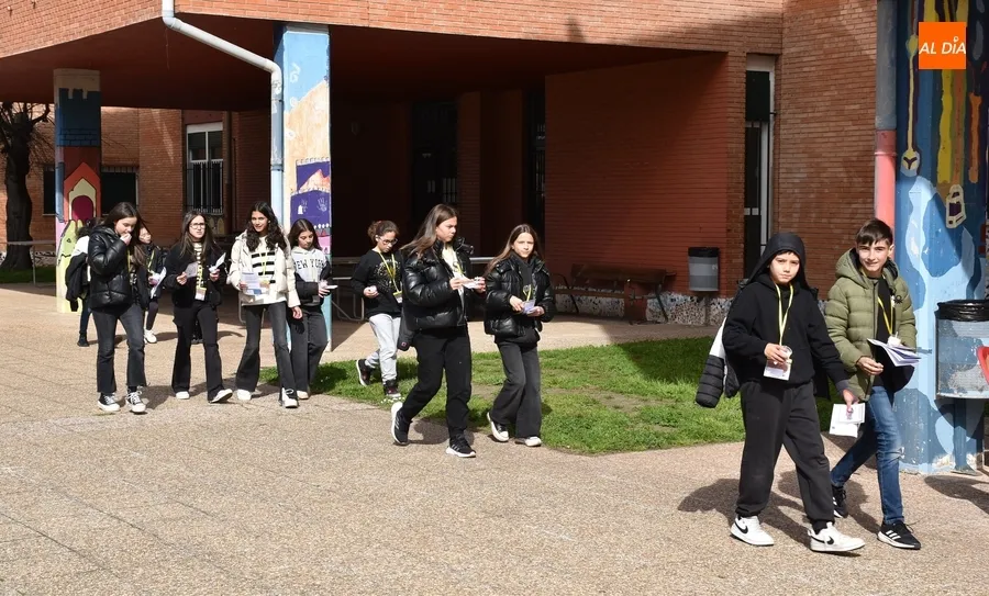 Foto 6 - Los IES mirobrigenses reciben a los alumnos de 6&ordm; de sus colegios vecinos