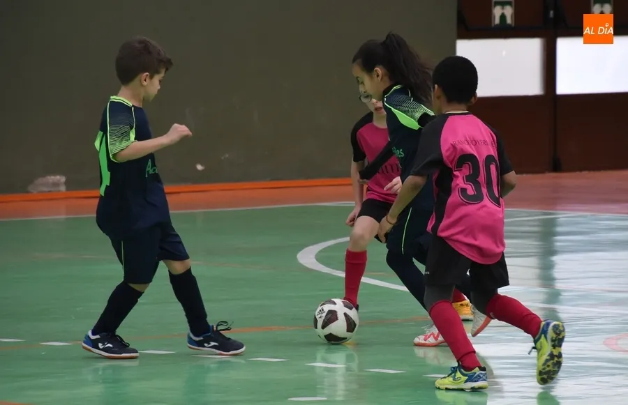 Foto 7 - #M [24-25 FEB] Reparto de victorias en el doble duelo benjam&iacute;n entre equipos del III Columnas y Vitigudino