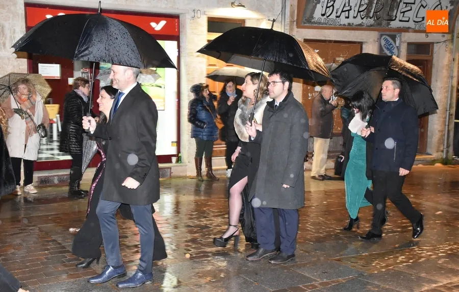 Foto 9 - El Ni&ntilde;o de la Capea relata m&uacute;ltiples an&eacute;cdotas de su carrera ante un ruedo abarrotado
