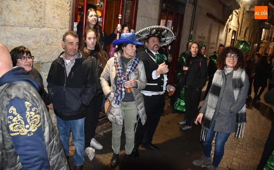Foto 7 - El multitudinario Pasacalles de Cenizos cierra con nuevo formato el Carnaval del Toro 2024