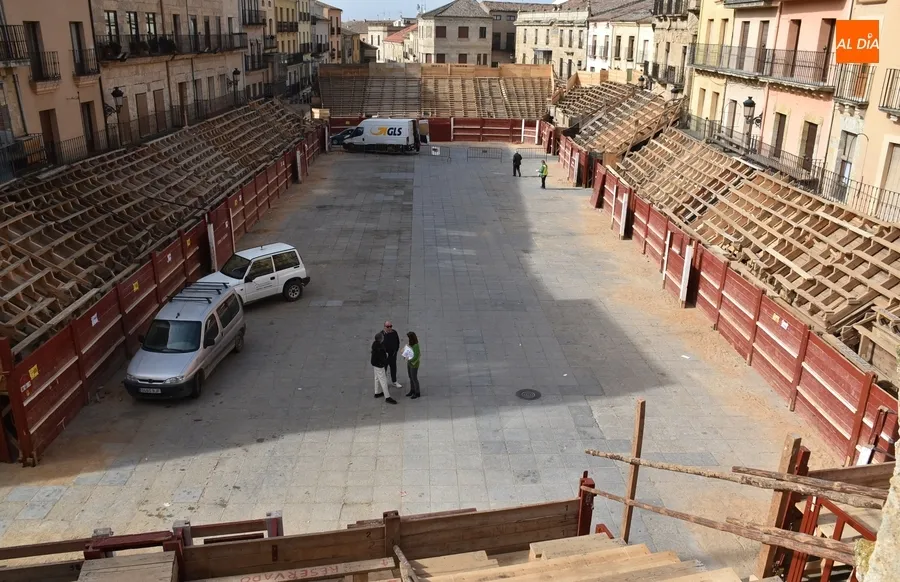 Foto 9 - Completada la construcci&oacute;n de los 47 tablaos del &aacute;gora mirobrigense