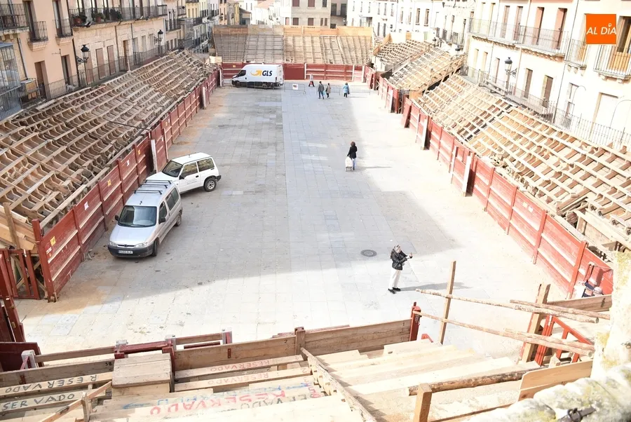Foto 6 - Completada la construcci&oacute;n de los 47 tablaos del &aacute;gora mirobrigense