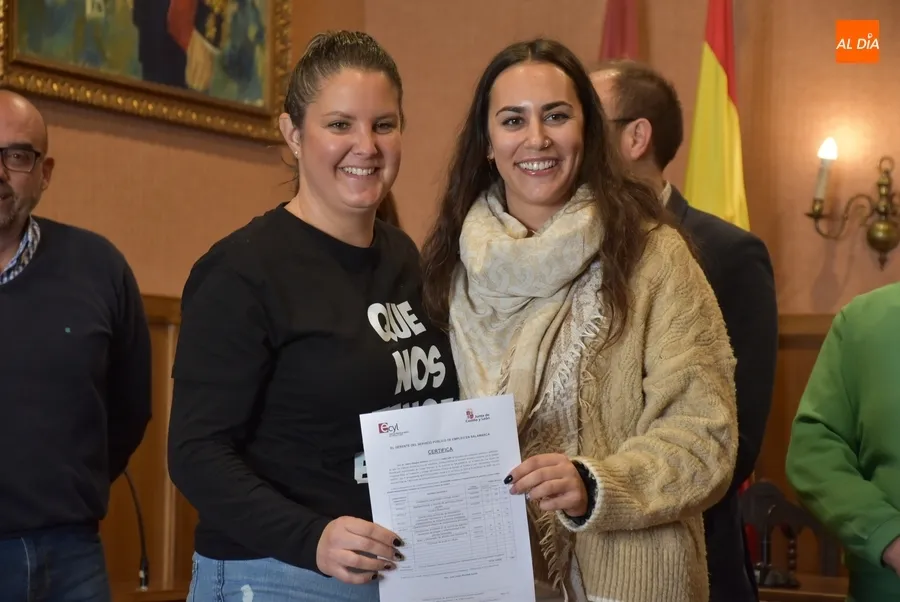 Foto 11 - Los alumnos de las AFEs reciben sus diplomas tras dejar Ciudad Rodrigo &ldquo;como un pincel&rdquo;