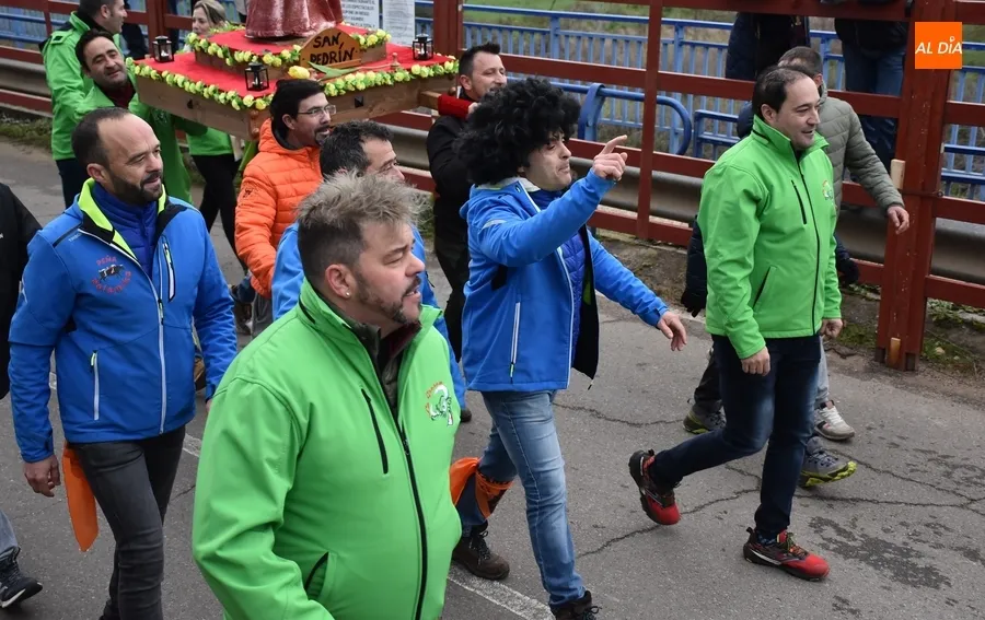 Foto 11 - La Pol&eacute;mika y La Gresca rinden devoci&oacute;n un a&ntilde;o m&aacute;s a San Pedr&iacute;n