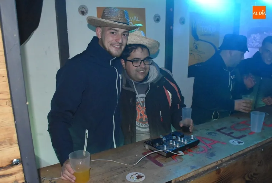 Foto 4 - Las casetas del Paseo Fernando Arrabal tambi&eacute;n dan el pistoletazo de salida a la fiesta