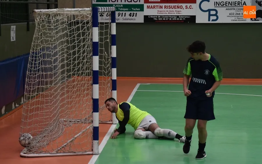 Foto 7 - Merecida victoria del III de Futormes en un partido que tuvo emoci&oacute;n casi hasta el final 