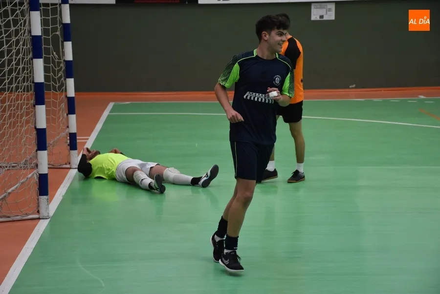 Foto 8 - Merecida victoria del III de Futormes en un partido que tuvo emoci&oacute;n casi hasta el final 