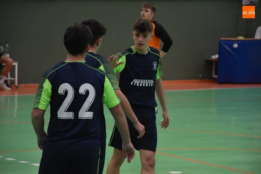 Foto 10 - Merecida victoria del III de Futormes en un partido que tuvo emoci&oacute;n casi hasta el final 