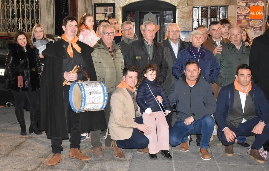 Foto 3 - Vanguardista apertura de los pregones con El Gran Chele tras una &eacute;pica exaltaci&oacute;n del encierro a caballo