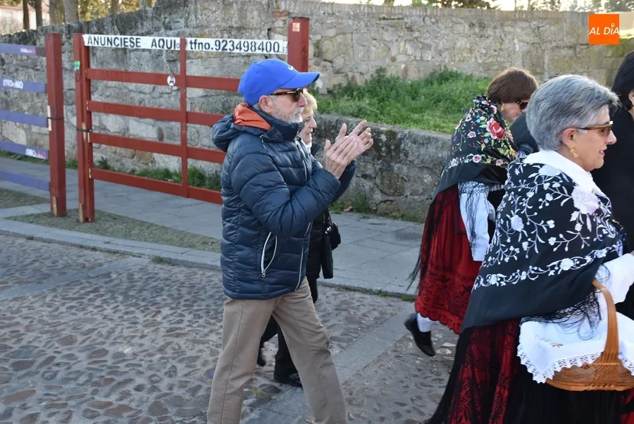 Foto 9 - Rosario P&eacute;rez toma el bast&oacute;n de mando, con &lsquo;jarana&rsquo; incluida, &ldquo;hasta el Mi&eacute;rcoles de Ceniza&rdquo;