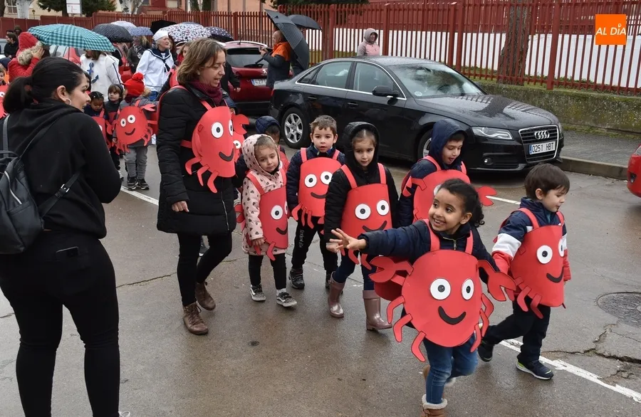 Foto 5 - El cielo se suma a la fiesta del agua del Colegio Mir&oacute;briga