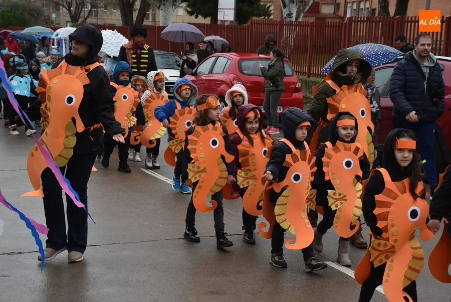 Foto 10 - El cielo se suma a la fiesta del agua del Colegio Mir&oacute;briga