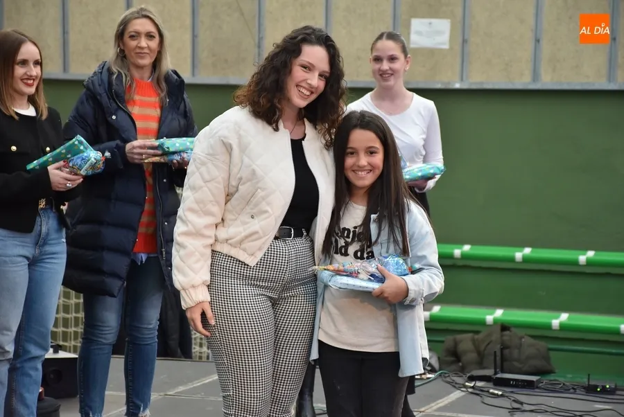 Foto 9 - Los premiados en los concursos carnavaleros reciben sus recompensas