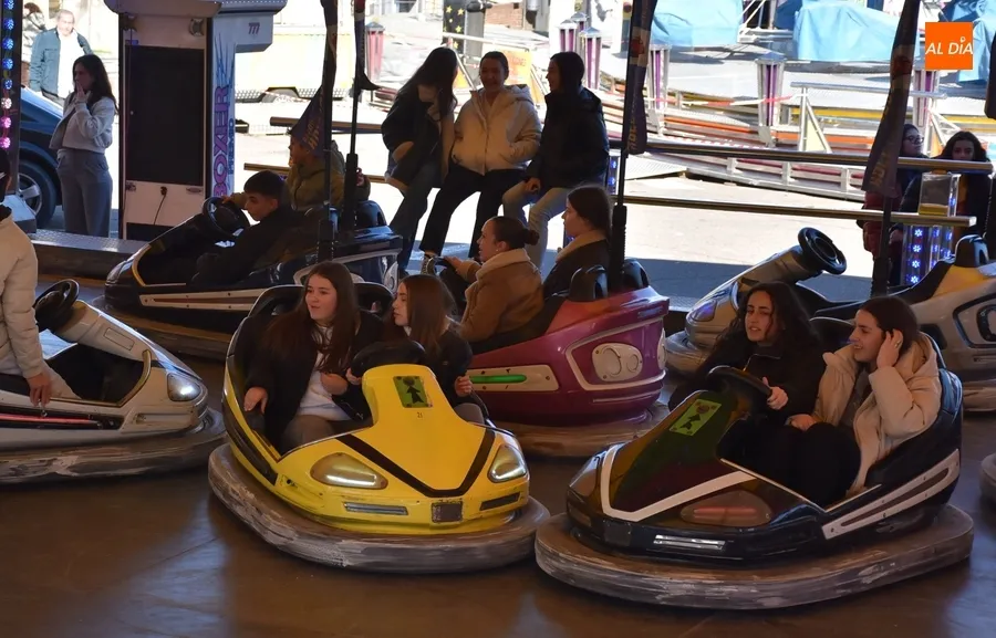 Foto 5 - D&iacute;a de fiesta, con visita a los chocones incluida, por el 71&ordm; aniversario de las Misioneras de la Providencia