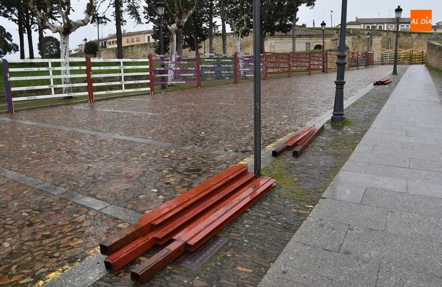 Foto 7 - La C&aacute;rcel cierra sus puertas mientras se retiran varias de las agujas m&aacute;s problem&aacute;ticas