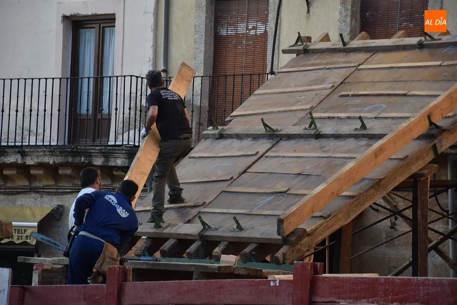 Foto 8 - En marcha, por 1&ordf; vez como BIC, el magno espect&aacute;culo del montaje de los tablaos