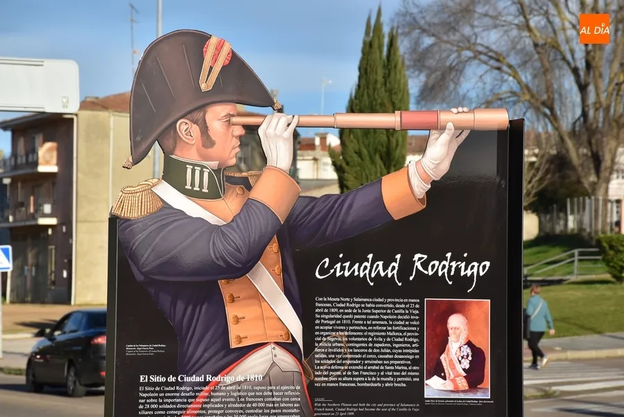 Foto 3 - Instalado en el Ca&ntilde;o El Moro el panel mirobrigense de la ruta &lsquo;El Sitio de 1810&rsquo;