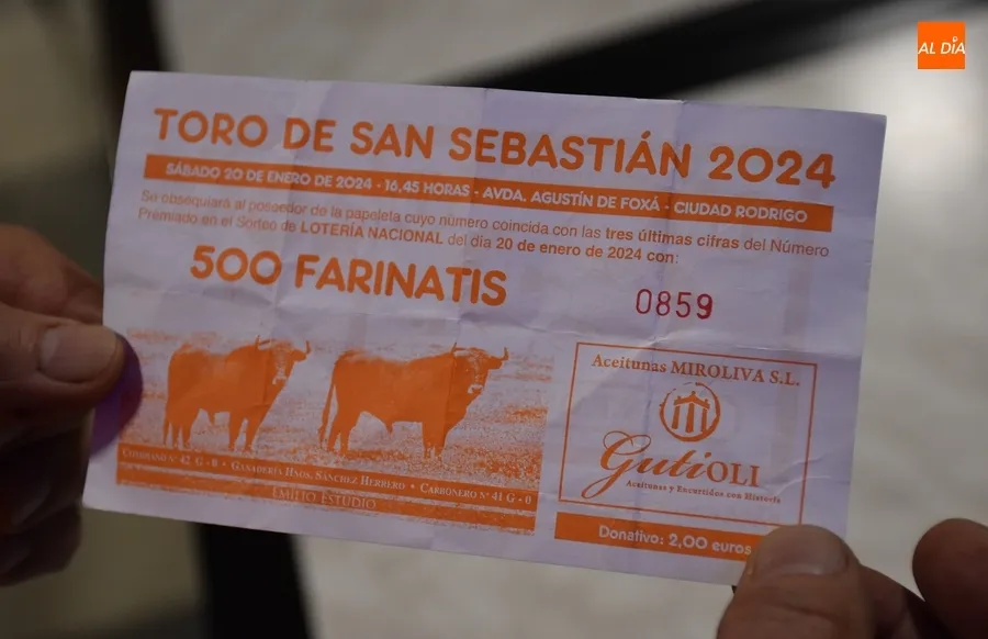 Foto 2 - David Colino recibe los 500 Farinatis puestos en juego con el Toro de San Sebasti&aacute;n