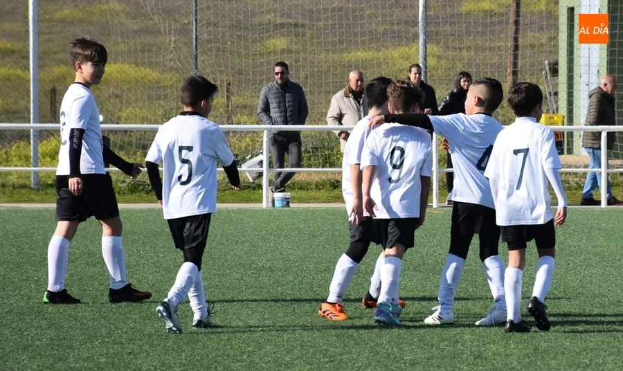 Foto 10 - #M [17-18 FEB] El Benjam&iacute;n del Ciudad Rodrigo se queda sin premio ante el Sporting Carbajosa