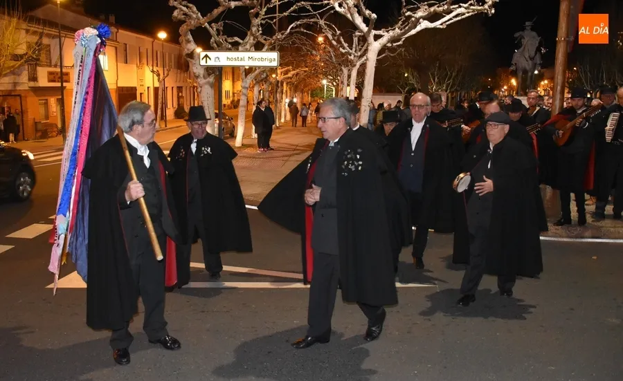 Foto 7 - Jos&eacute; Andr&eacute;s Benito plasma su pasi&oacute;n por los caballos y por Mir&oacute;briga en su preg&oacute;n precarnavalero
