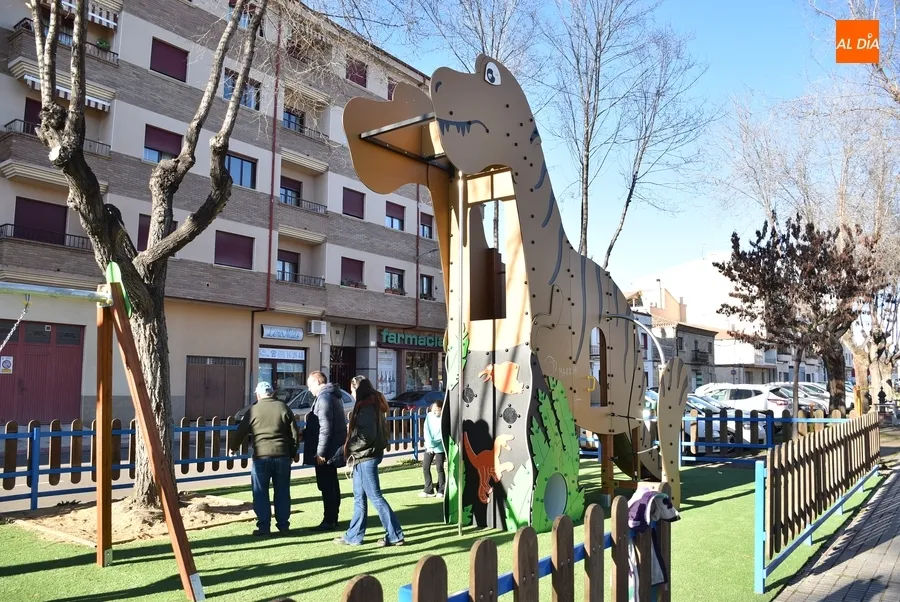 Foto 10 - Culminada la renovaci&oacute;n del triple parque infantil de la Avenida de Salamanca