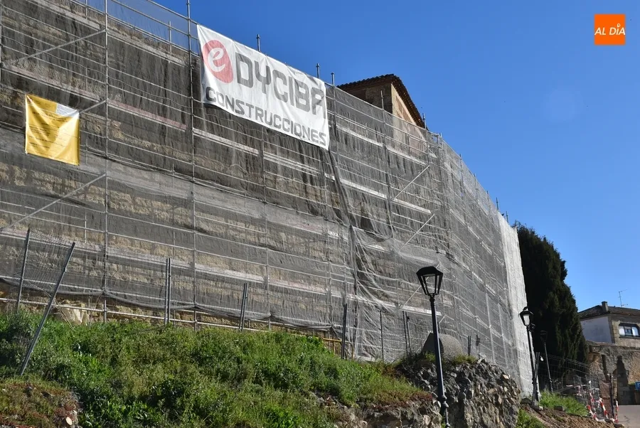 Foto 4 - As&iacute; luce la parte ya descubierta del lienzo de la muralla entre La Bater&iacute;a y el Hospital