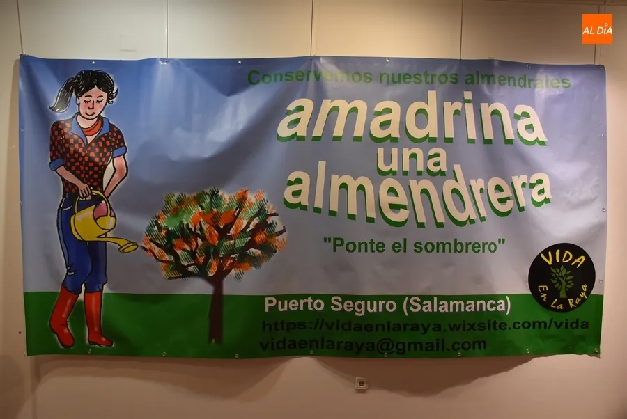 Foto 9 - El esp&iacute;ritu de las Arribes con sus almendros florece en la Casa de la Cultura