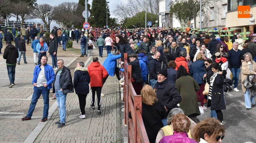 Foto 8 - Larga jornada de despedida del Carnaval con lluvia espor&aacute;dica hasta la sobremesa