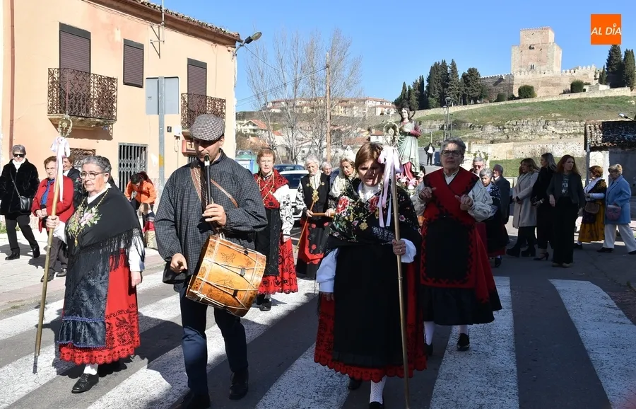 Foto 6 - Santa &Aacute;gueda estrena recorrido y forma de procesionar en su salida por el Arrabal del Puente