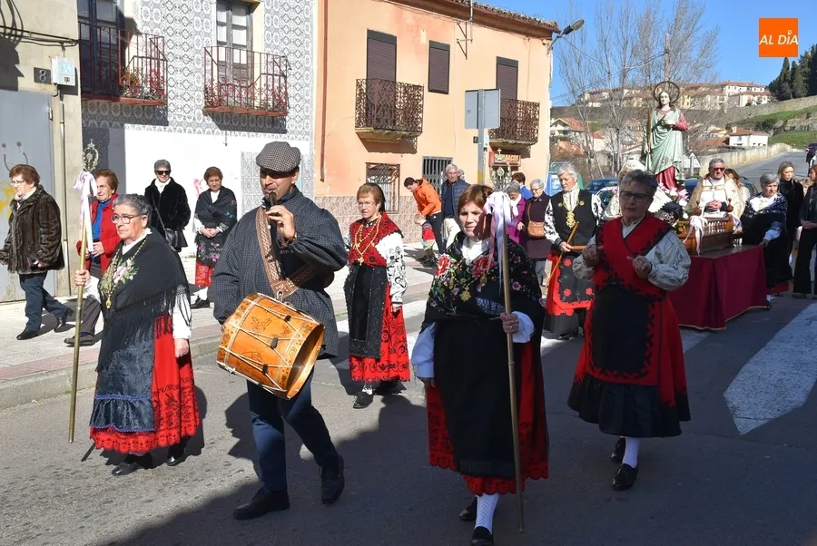 Foto 7 - Santa &Aacute;gueda estrena recorrido y forma de procesionar en su salida por el Arrabal del Puente