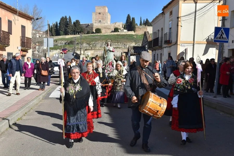 Foto 8 - Santa &Aacute;gueda estrena recorrido y forma de procesionar en su salida por el Arrabal del Puente