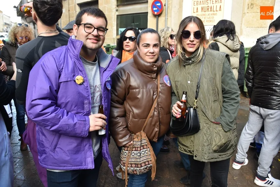 Foto 10 - La aparici&oacute;n del sol &lsquo;reinicia&rsquo; el Carnaval en la calle