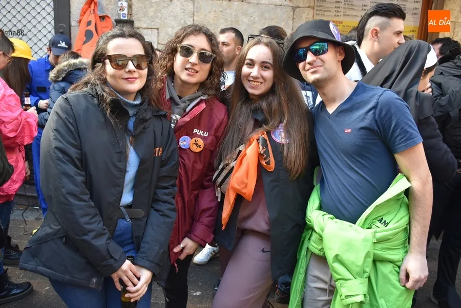 Foto 11 - La aparici&oacute;n del sol &lsquo;reinicia&rsquo; el Carnaval en la calle