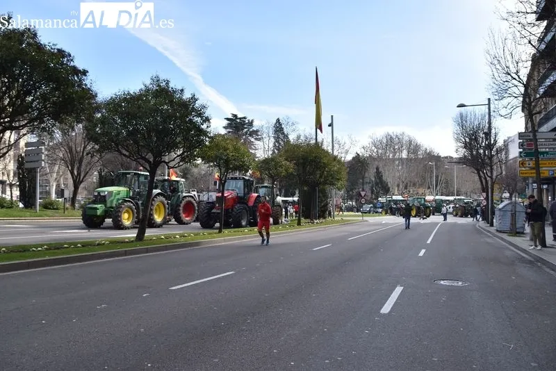 Tractorada en el centro de Salamanca | FOTOS: V. Martins 