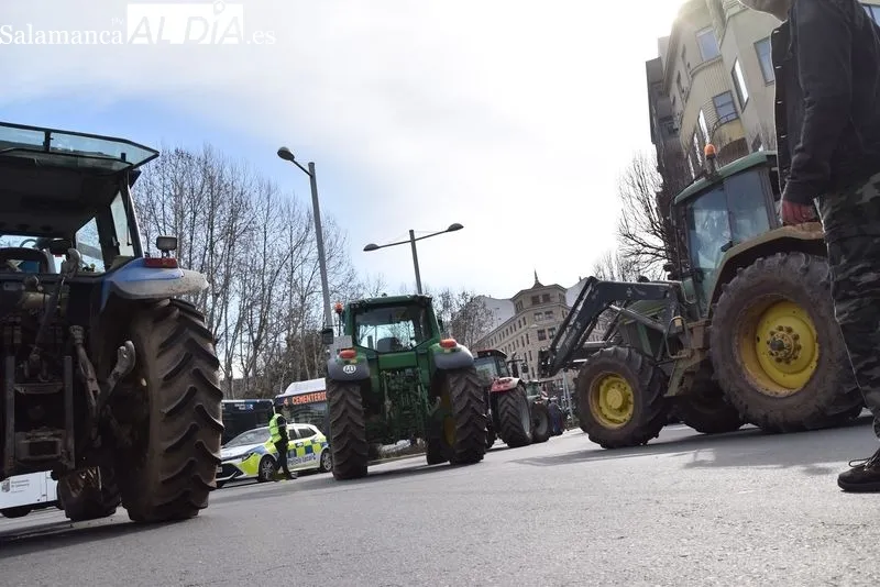 Tractorada en el centro de Salamanca | FOTOS: V. Martins 