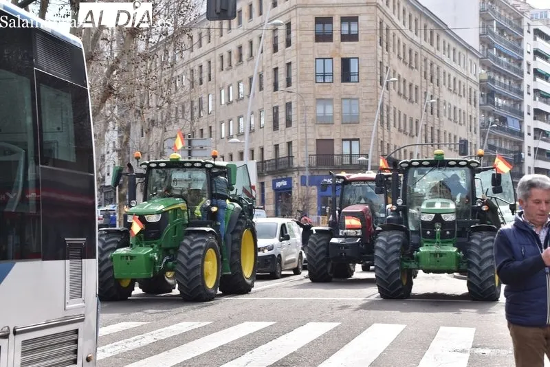 Tractorada en el centro de Salamanca | FOTOS: V. Martins 