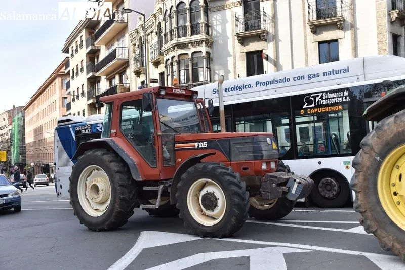 Tractorada en el centro de Salamanca | FOTOS: V. Martins 