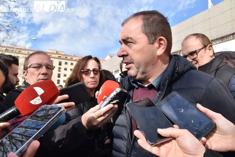Los tractores vuelven a Salamanca para tomar la zona de Carrefour | FOTOS: Vanesa Martins 