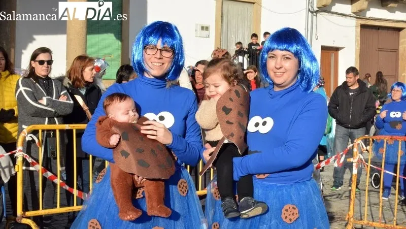 Los pequeños, acompañados por sus padres desfilaron por las calles y en la Plaza Mayor