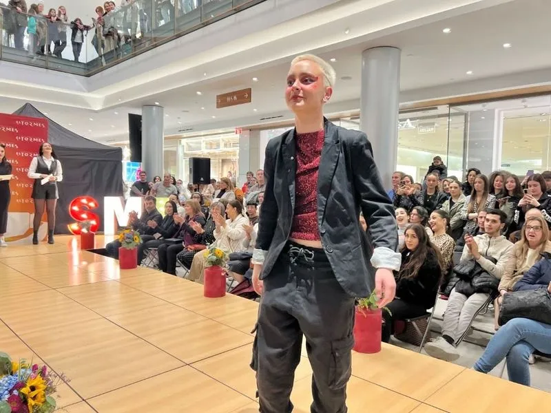 Foto 3 - El Tormes se convierte en el epicentro de la moda joven