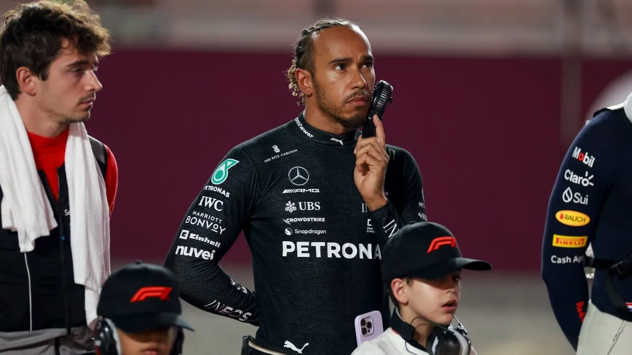 Lewis Hamilton ficha por Ferrari y Carlos Sainz tiene que buscar nuevo equipo
