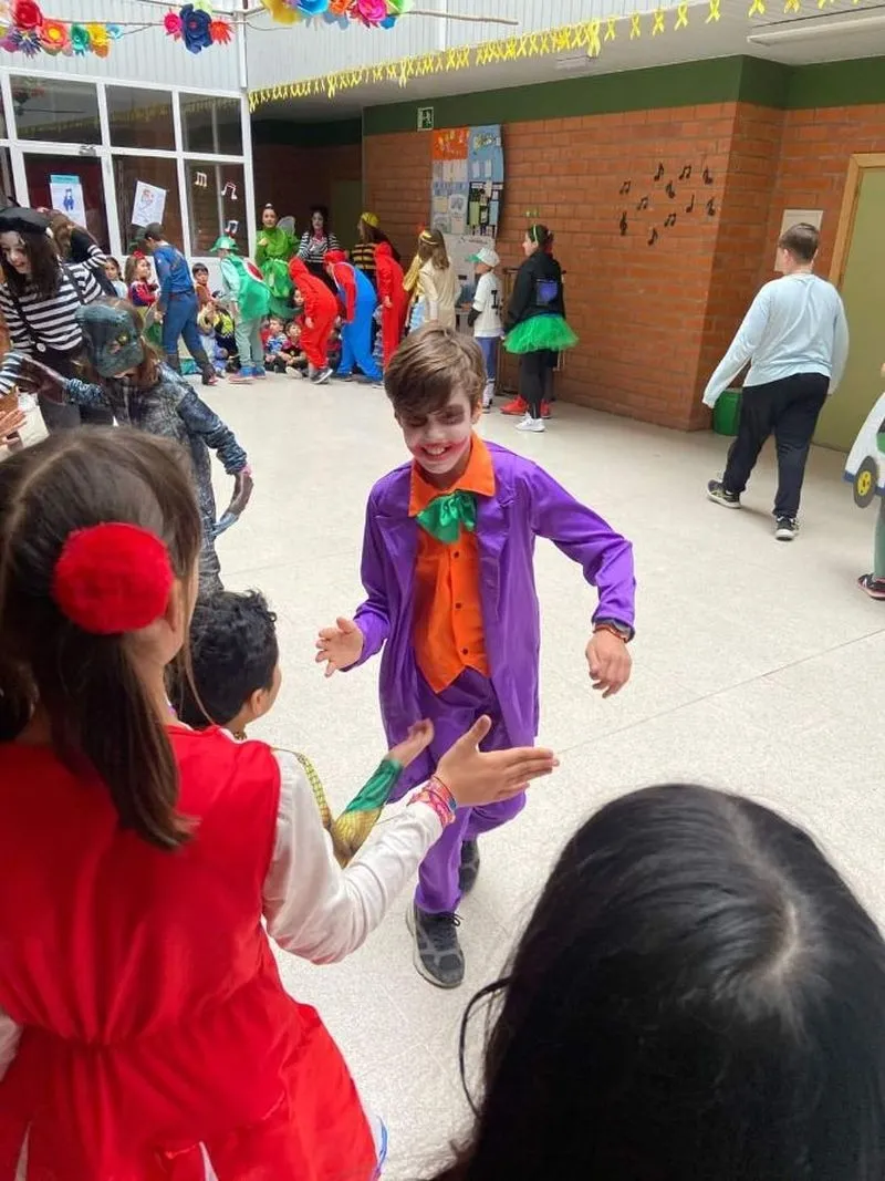 Foto 7 - Gran fiesta de Carnaval en el colegio Antonio Machado de Salamanca