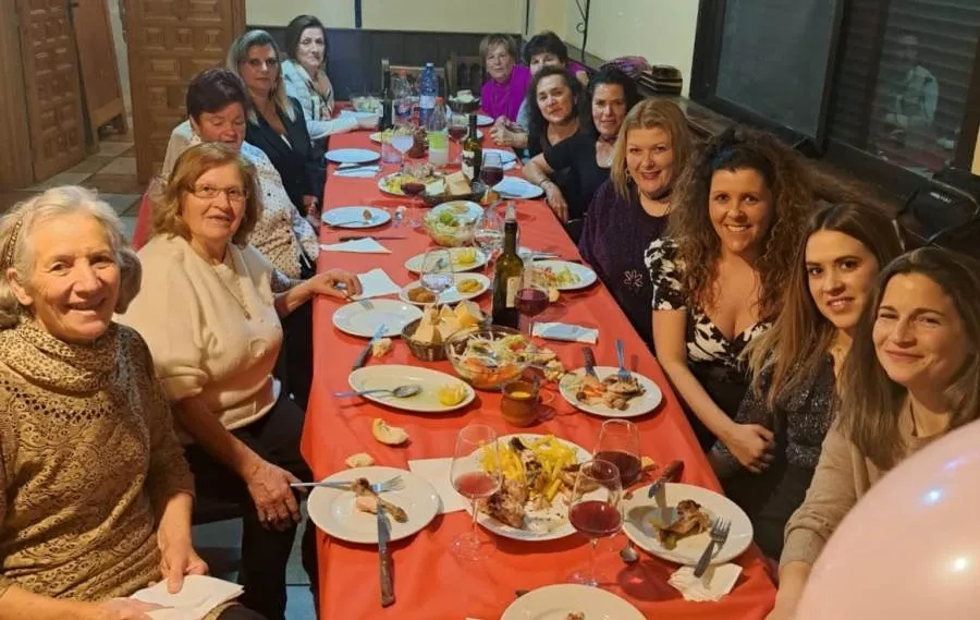 Foto 9 - Mujeres de 4 localidades se re&uacute;nen en Agallas con motivo de las &Aacute;guedas